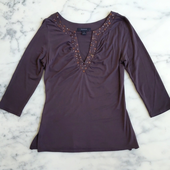 NWOT. Express Lyocell/Spandex 3/4 sleeveless top w/V-Neck beads/Sparkling design - Picture 3 of 4